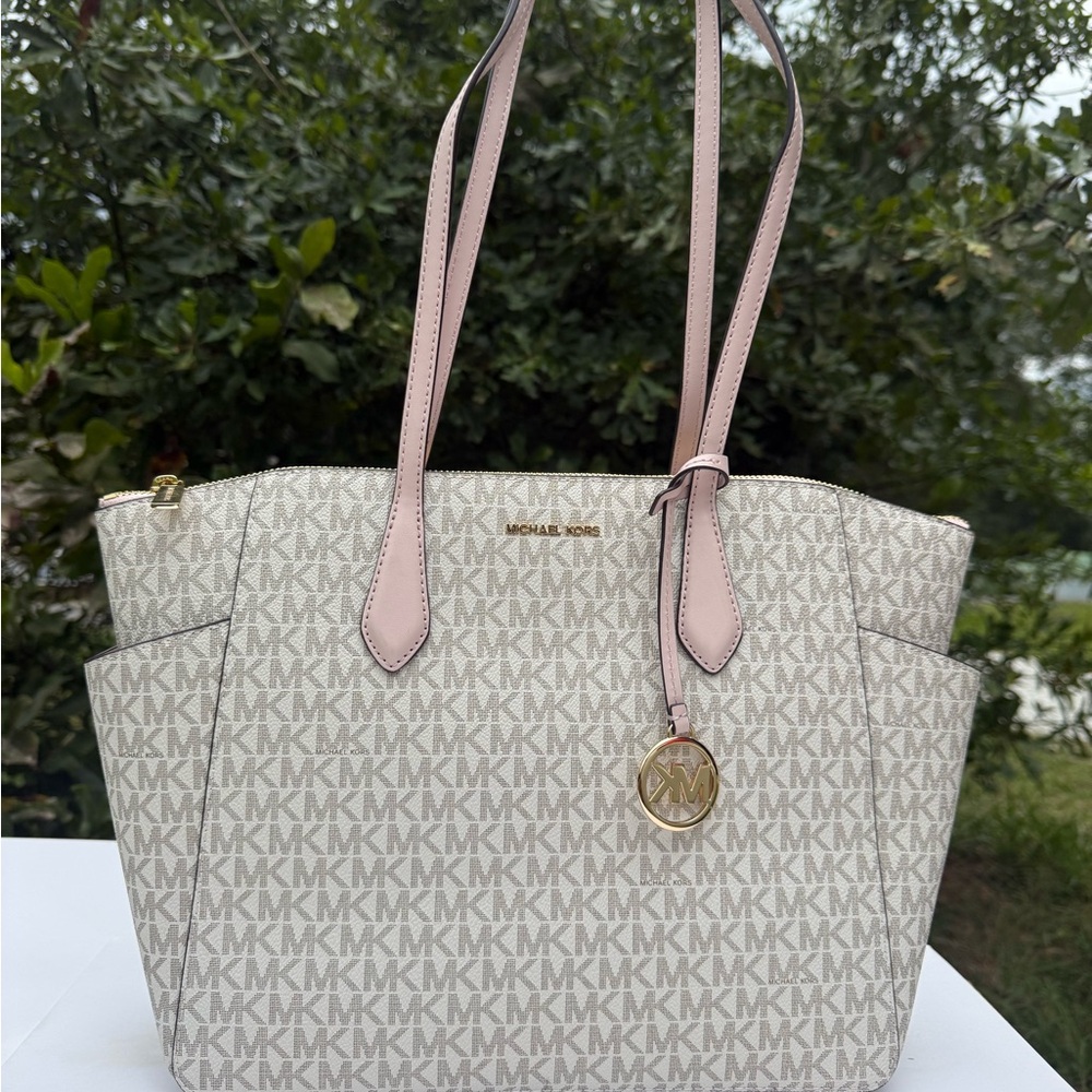 Michael Kors Medium Marylin Leather Tote Bag Powder blush multi